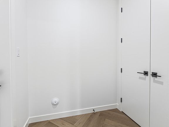 4th image of 416 Pine Point