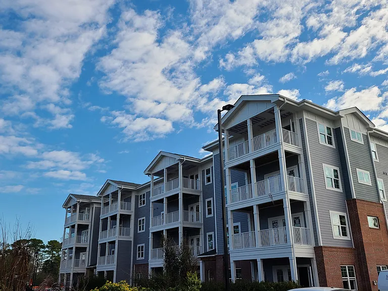 Barclay Place Apartments — Photo 40