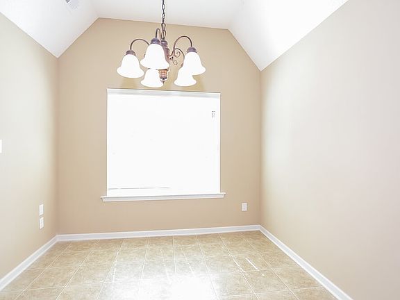5th image of 7916 Ridgedale Dr