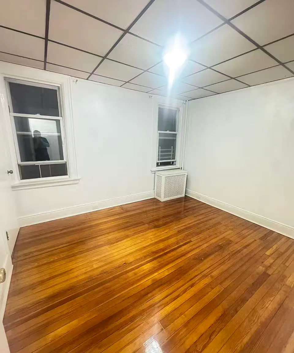 3 bed, 1.5 bath, 1200 sqft, $3,300 — Photo 4