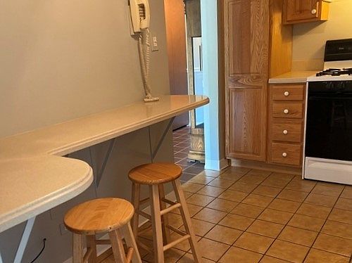 4th image of 1121 E Hinswood Dr #101