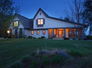 6485 Tanagers Pt, Excelsior, MN 55331