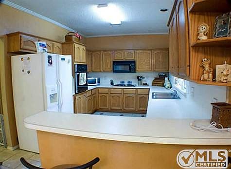 4th image of 1402 Summercrest Ln