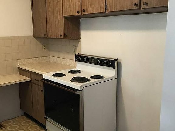 5th image of 2304 W Gray St