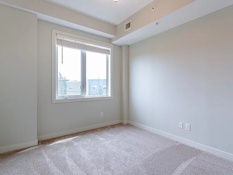 11189 Ellerslie Rd SW — Photo 10