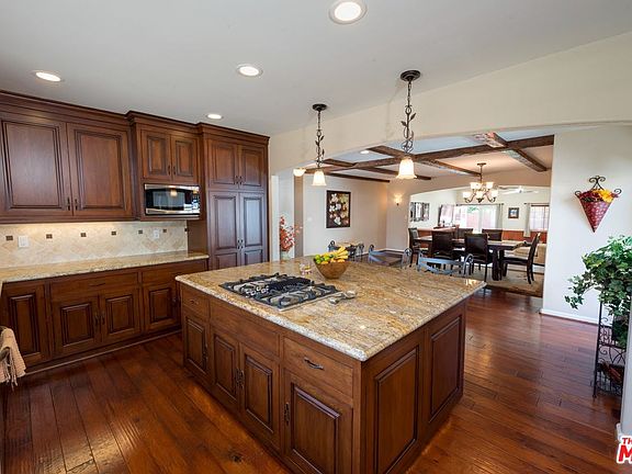 4th image of 18307 Patronella Ave