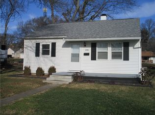 106 Macarthur Blvd, Pana, IL 62557
