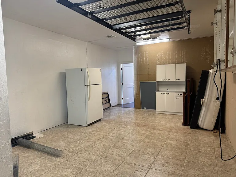 11201 W Nevada Ave — Photo 9