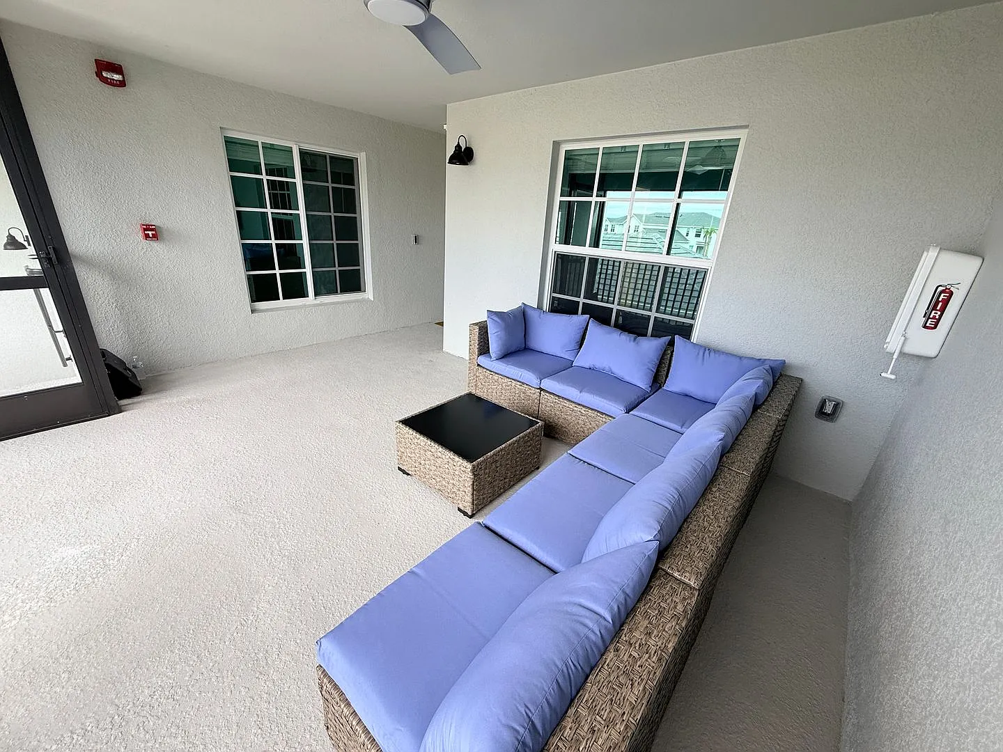 Beautifully Furnished Second-Floor Coach Home in the New Webb's Reserve Golf & Country Club Golf ... — Photo 3