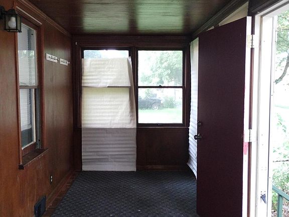 2nd image of 216 Goodell St