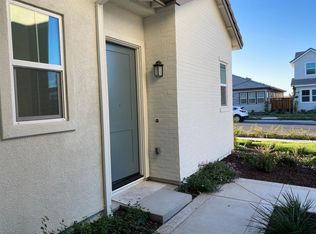 17204 Kestrel Dr, Lathrop, CA 95330