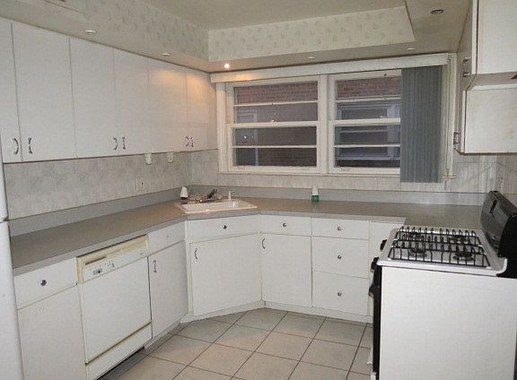 5th image of 9122 Keating Ave #2N