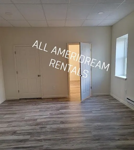 104 S Queen St #3 — Photo 3