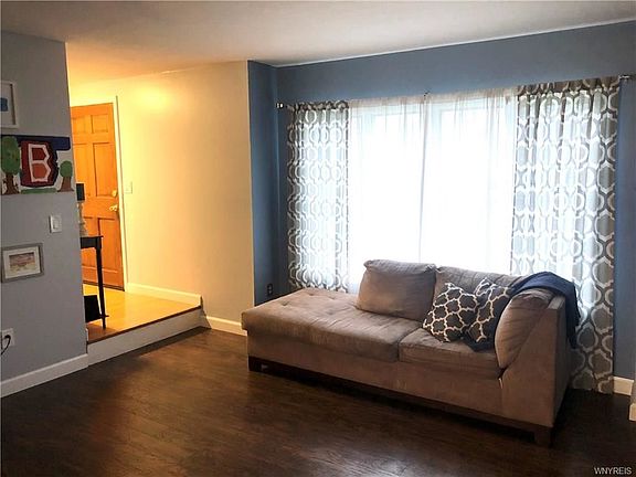 4th image of 430 Lake Ave