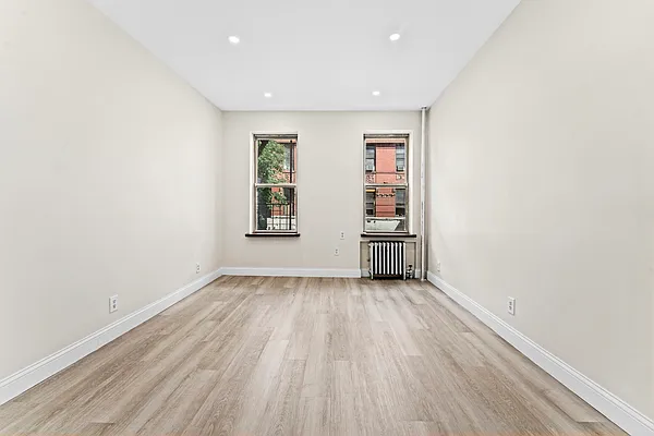 Rented by Compass | media 10