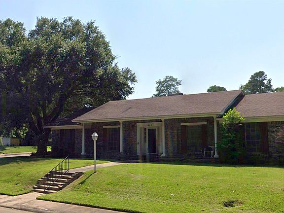 3rd image of 3407 Potomac Ave