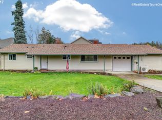 23750 SW Middleton Rd, Sherwood, OR 97140