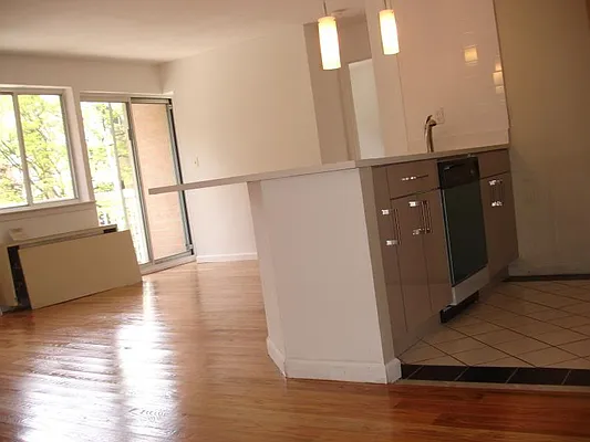 Rented by Bahar Management | media 20
