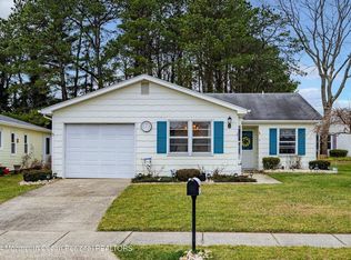 4 Lions Head Blvd S, Brick, NJ 08723