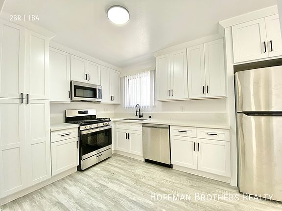 3rd image of 121 S Carondelet St APT 14