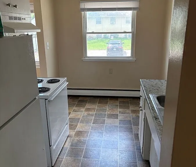 1015 York Ave #5 — Photo 7