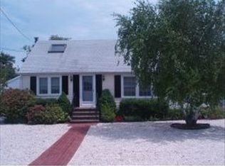 315 W 11th St, Ship Bottom, NJ 08008