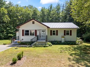 35 Farrington Rd, Gorham, ME 04038