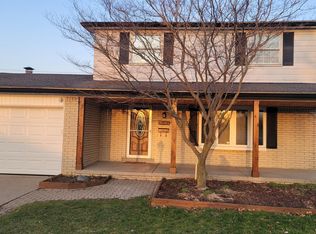 36588 Lodge Dr, Sterling Heights, MI 48312