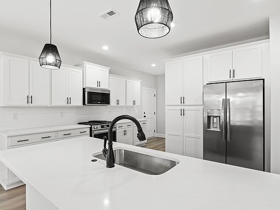 3rd image of 1101 Crooked Hook Rd. Custom Floor Plan