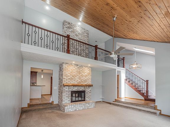 4th image of 9434 Oakview Dr
