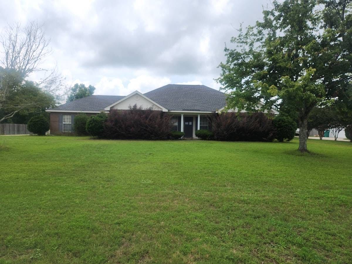 374 White Oak Ln, Tallassee, AL 36078 Zillow