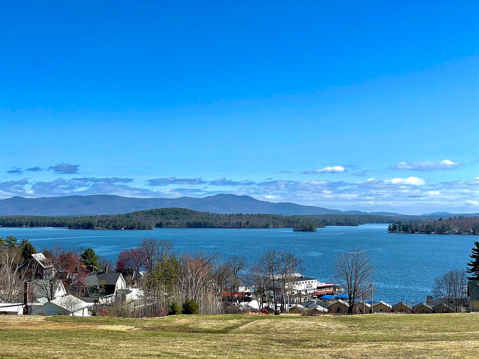 143 Endicott St, Laconia, NH 03246 Zillow