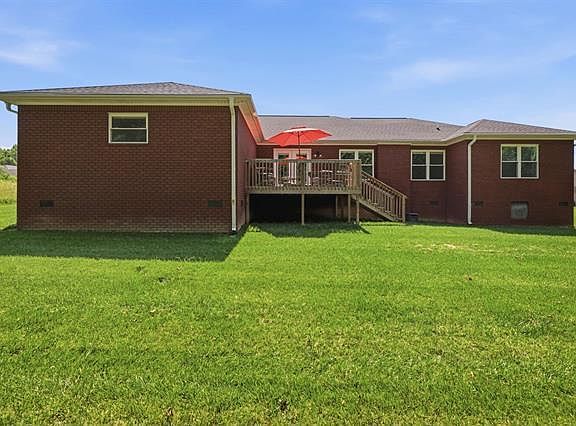 3rd image of 220 Meadow Ridge Ct