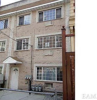 2nd image of 949 Sherman Ave