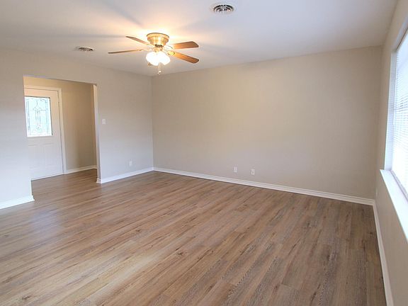 4th image of 635 King Oaks St