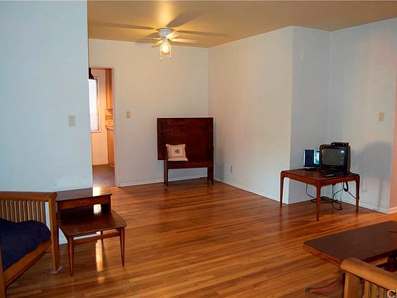 5th image of 665 W San Jose Ave