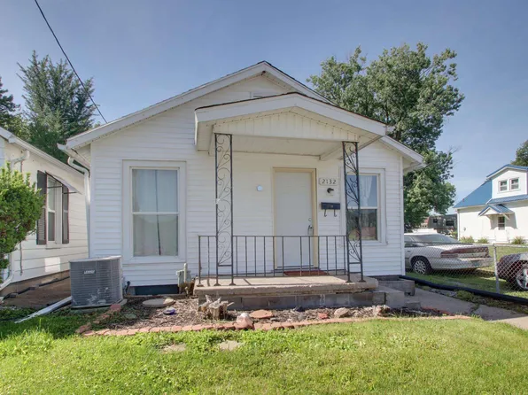 2132 Spruce St, Quincy, IL 62301