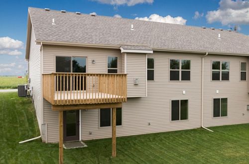 2nd image of 477 NW Autumn Crest Dr