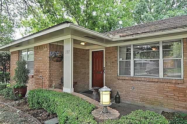 1st image of 727 James Dr