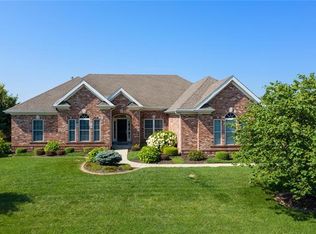 932 Far Oaks Dr, Caseyville, IL 62232