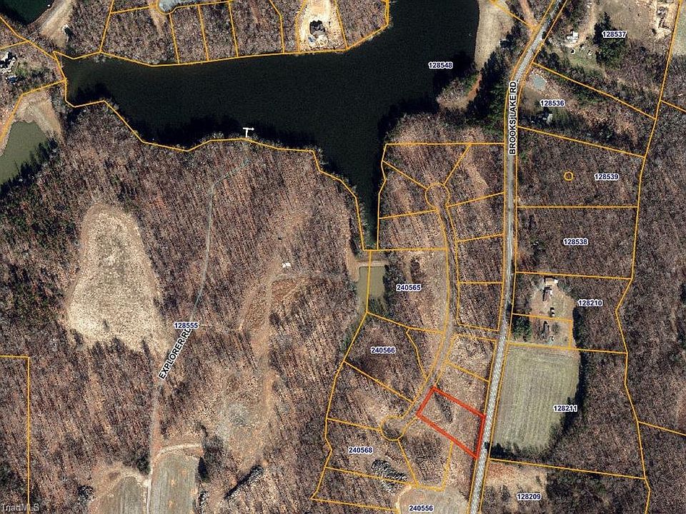 2nd image of 7912 Duck Pond Ct #13