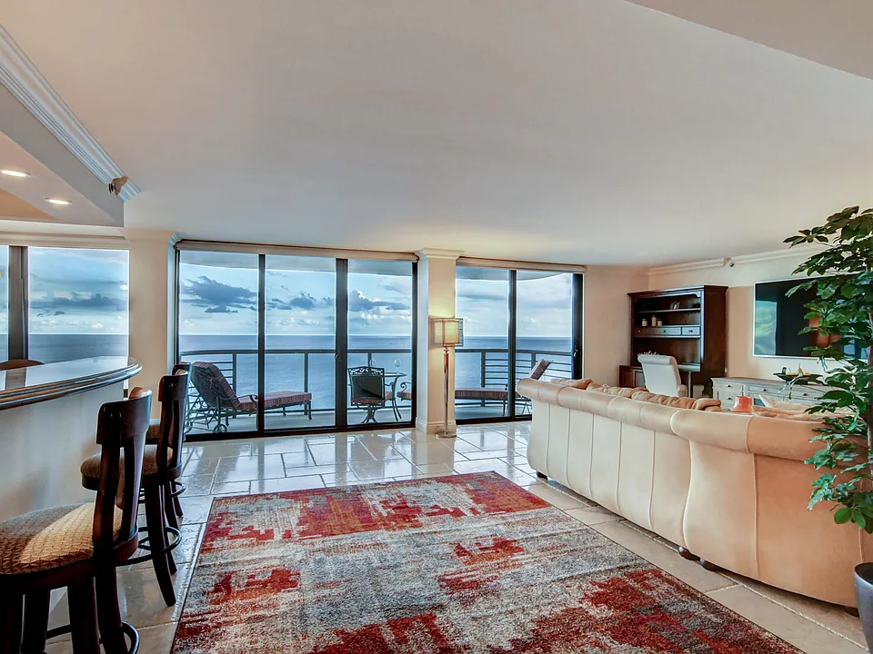 250 S Ocean Blvd #16C