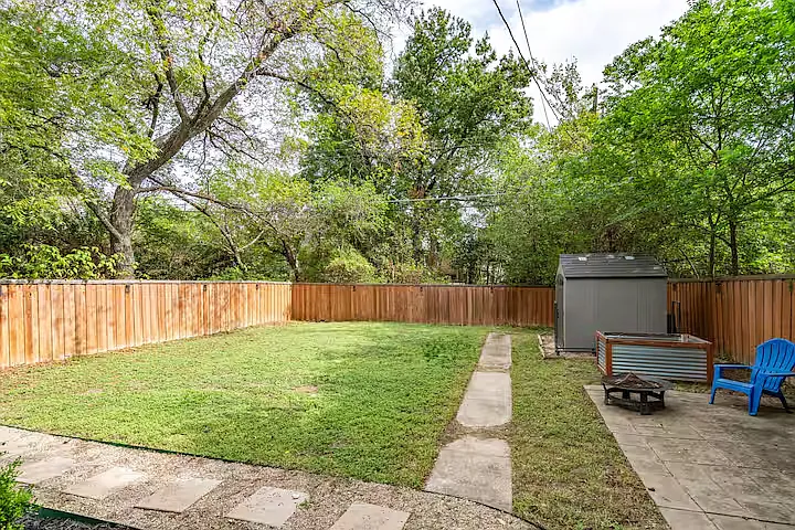 912 S Rosemont Ave — Photo 29