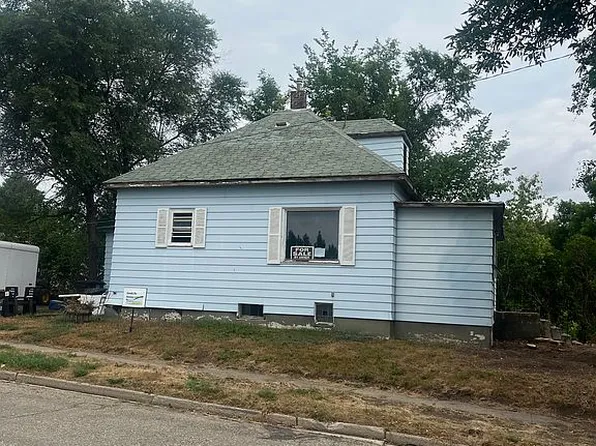 426 1st St SE, Stanley, ND 58784