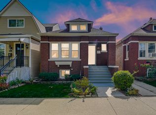 4721 W Warwick Ave, Chicago, IL 60641