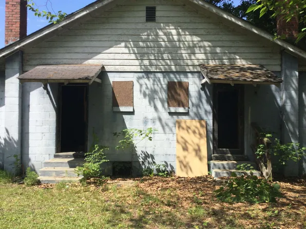 409 Hadley St SE, Wilson, NC 27893