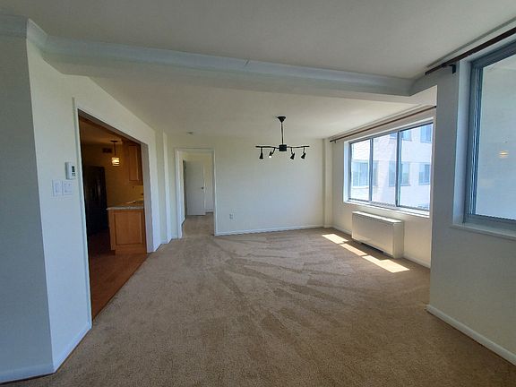 Living/Dining Area
