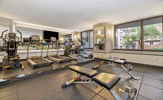 Rented by REAL New York | media 6