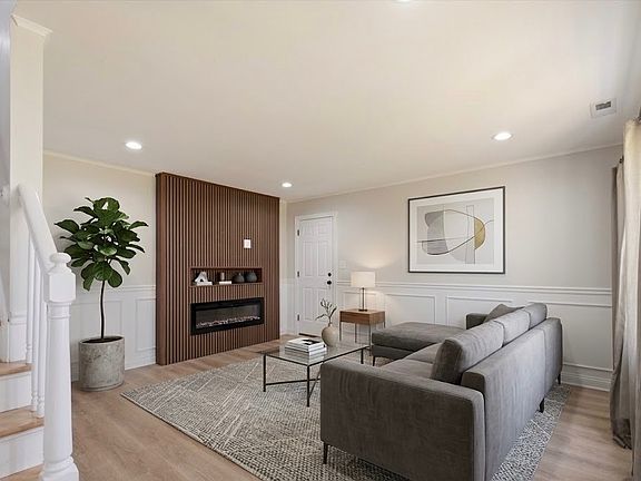 3rd image of 9221 S 49th Ct