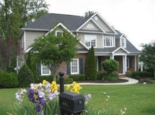 414 Ridgeview Meadows Dr, Gray, TN 37615